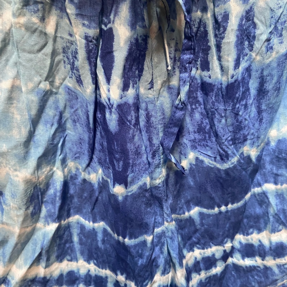 Tie Dye Blue and White Shorts with pocket- S - Picture 7 of 9
